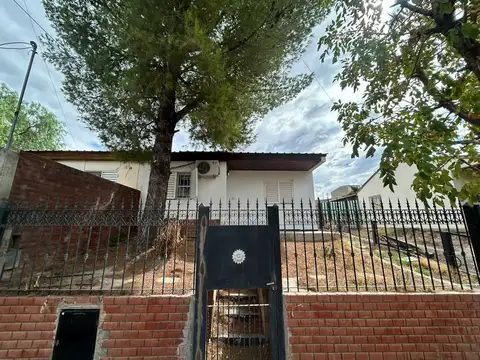 Casa en Alquiler en Neuquen, $ 1.500.000