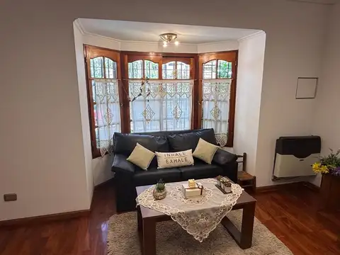 VENTA CASA 4 AMBIENTES VICENTE LOPEZ