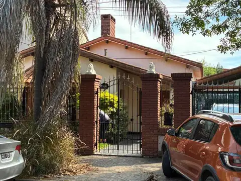 VENTA CASA 4 AMBIENTES VICENTE LOPEZ
