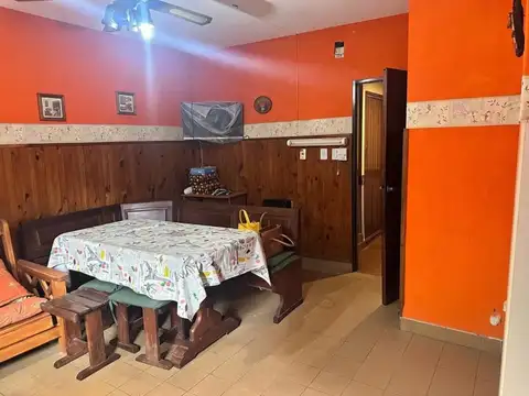 Depto Tipo Casa 8 ambientes con 4 baños