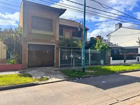 Venta PH Chalet 8 ambientes multifamiliar jardín cochera oportunidad flipping 4 casas con renta