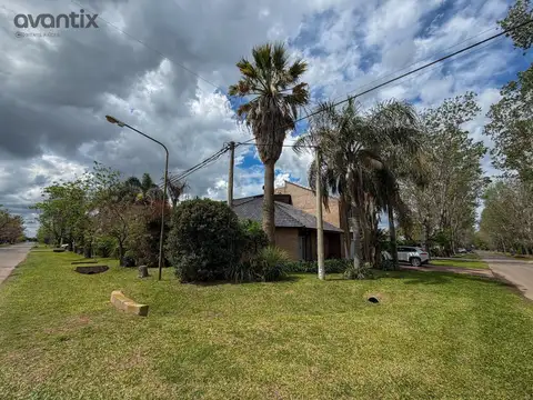 Casa en Venta en Álamos Del Aeroclub, USD 500.000