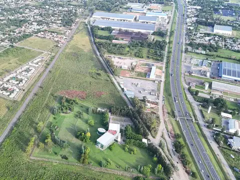 Excelente Inmueble industrial en Escobar. Panamericana km.53.