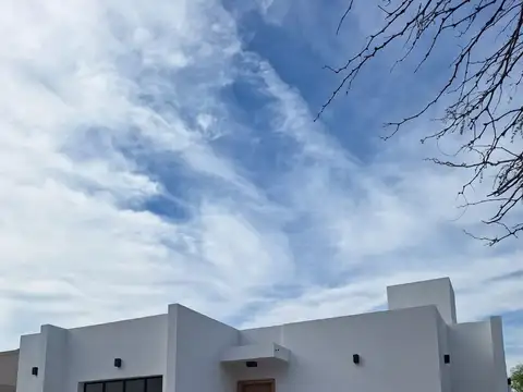 Venta de casa a estrenar barrio privado el chañar