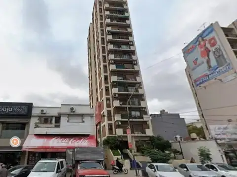 ALQUILER DEPARTAMENTO DE 2 AMBIENTES AL CONTRAFRENTE CON VISTA ABIERTA Y BUENA ALTURA, RAMOS MEJIA.