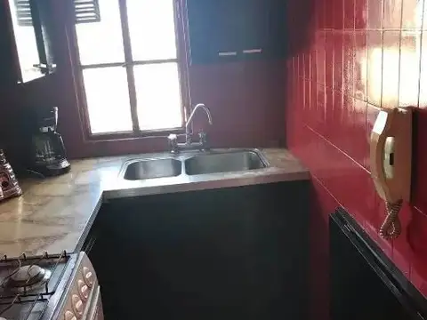 ALQUILER DEPARTAMENTO DE 2 AMBIENTES AL CONTRAFRENTE CON VISTA ABIERTA Y BUENA ALTURA, RAMOS MEJIA.