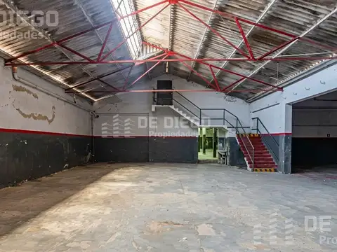 VENTA CON RENTA Nave industrial 1200 M2 con gas industrial - Florida Oeste
