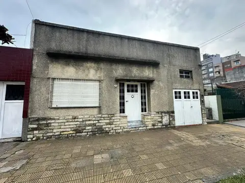PH EN VENTA AL FRENTE EN MORON APTO CREDITO