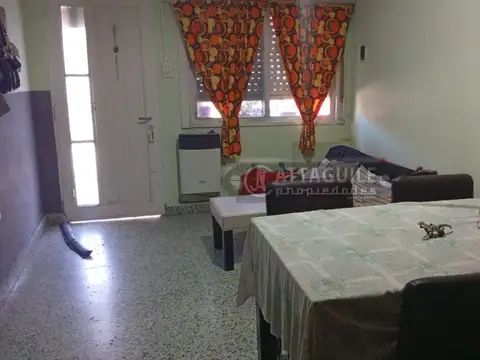 Depto Tipo Casa en Venta de 3 ambientes