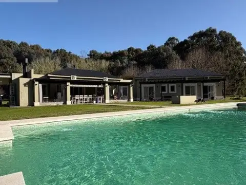 ESPECTACULAR CAMPO DE 40 HECTAREAS CON CASA DE CALIDAD - IDEAL HARAS