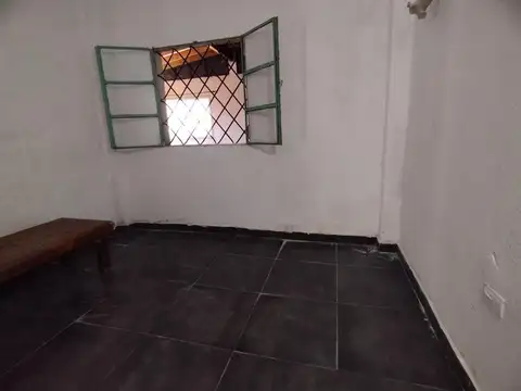 VENTA casa 3 ambientes sobre lote 720m2 Villa Rosa. OPORTUNIDAD