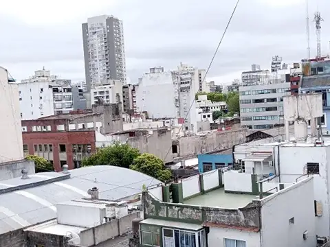 Zona Shopping  Turística, Piso alto Luminoso OPORTUNIDAD  