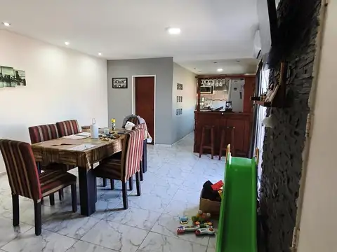 Casa en Venta en Los Hornos, USD 79.000