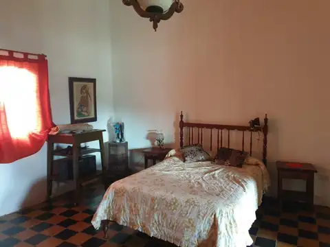 Casa 8 ambientes con 10 baños