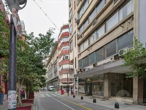 VENTA oficina amplia y luminosa en Retiro