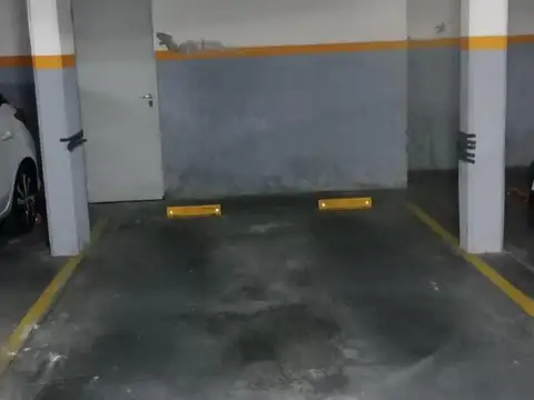 Cochera con Baulera en Almagro