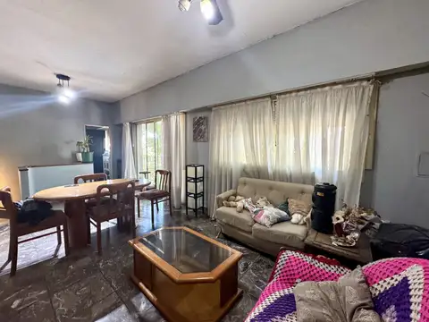 Depto Tipo Casa en Venta de 5 dormitorios