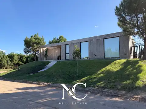 Boulevard Icaro al 1400