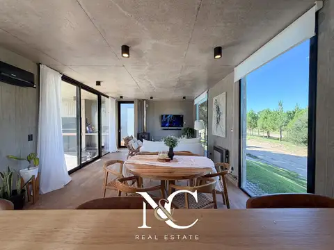 Casa 4 ambientes con 2 baños