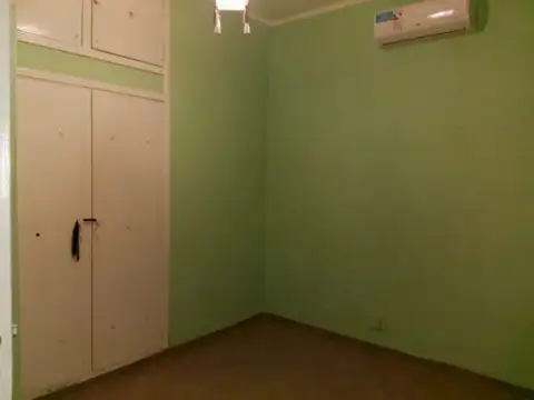 CASA 3 AMBIENTES CON PISCINA Y COCHERA LOTE 10 X 30