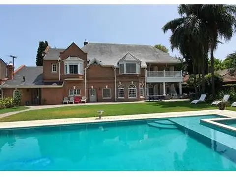 Casa en Venta en Adrogue, USD 1.500.000