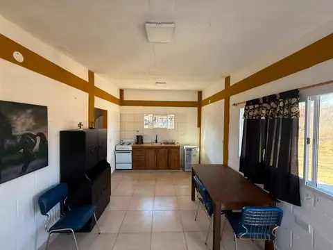 Casa 3 ambientes con 2 baños