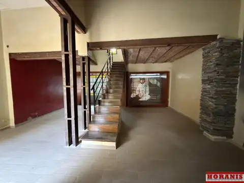 Depto Tipo Casa en Venta de 7 ambientes