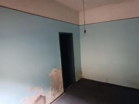 Venta de departamento a refaccionar en Catamarca al 400