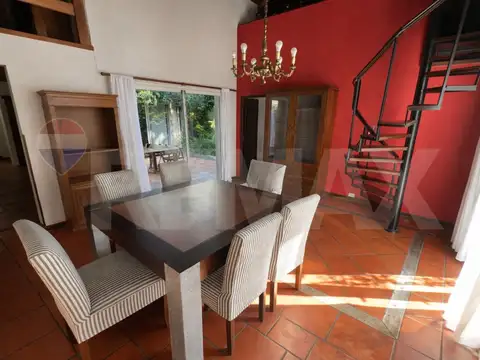 Casa 3 ambientes con 2 baños