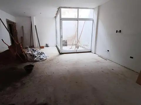 Local Comercial en Venta, 126.7 mts2 total, Mataderos