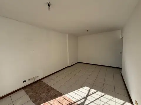 Departamento en Alquiler en Ramos Mejía, $ 550.000