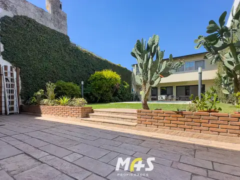 Casa en Alquiler de 4 dormitorios