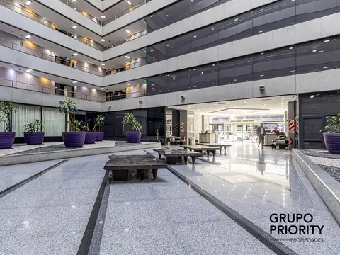 Oficina en Alquiler con 1 cochera