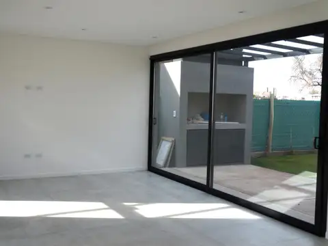 Casa en Alquiler en Maza, $ 1.600.000