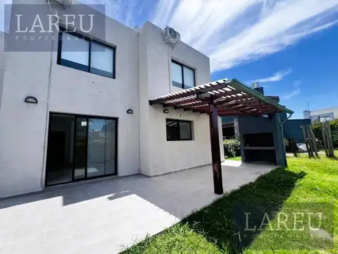 Casa en Los Robles en Venta y Alquiler 