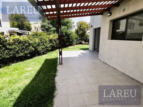 Casa en Alquiler de 3 dormitorios