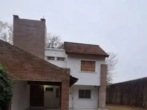 ALQUILER CASA 3 DORM VILLA ALLLENDE PARQUE