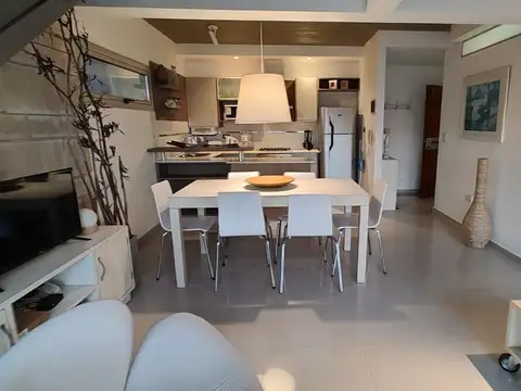Departamento Duplex 2 Dormitorios en Venta en Pinamar Zona Centro Playa