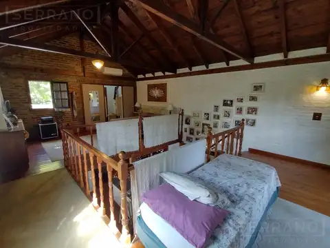 AUR. Venta. Casa De Estilo. 4 Amb. Lote 1.460 M2. Barrio Parque Sakura, Exaltacion de la Cruz