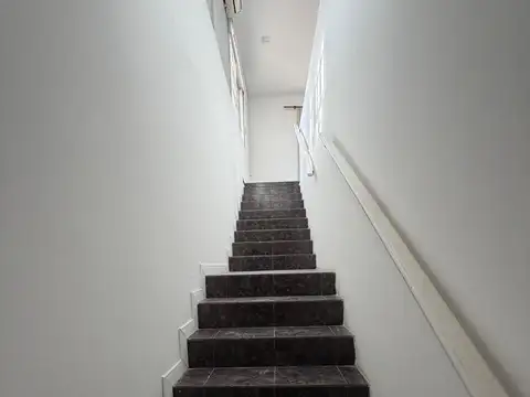 Casa en Alquiler con 1 cochera