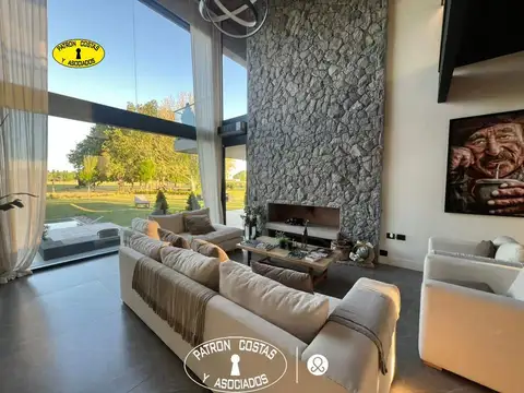 Casa en Venta en Pilar, USD 1.900.000