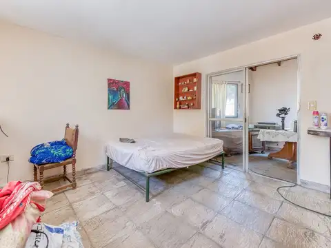 VENTA LOTE CON CASA A REFACCIONAR B. SAN ISIDRO