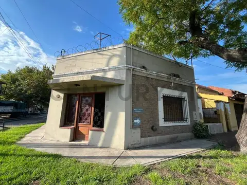 VENTA PH 4 AMBIENTES CON COCHERA EN LANUS