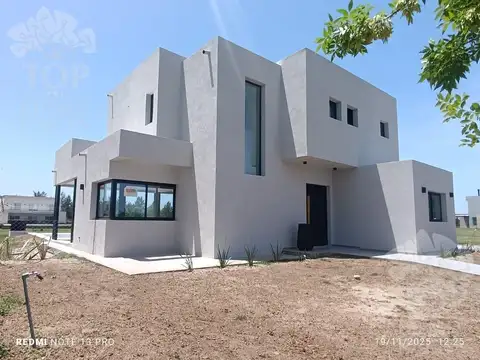 Casa al  lago en el Naudir