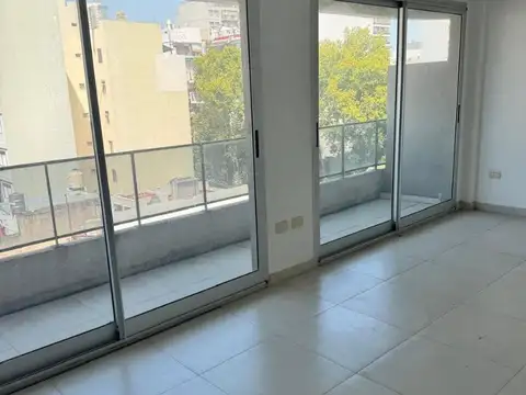 Trelles 1000, Piso 6