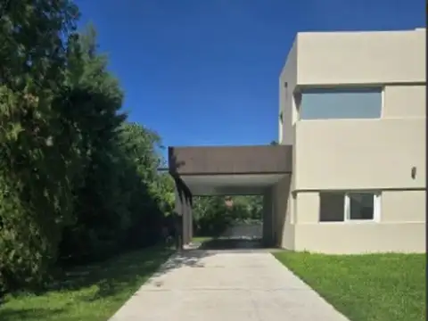 Casa a la venta en Pilar