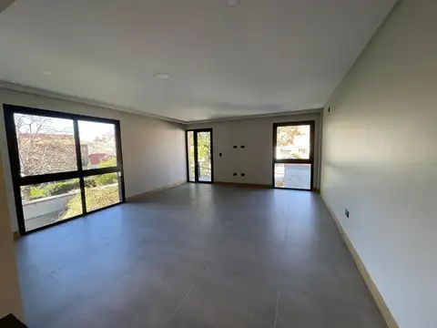 Departamento en Alquiler con 1 cocheras