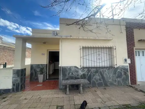 PH EN VENTA EN BRAGADO EN ZONA CENTRICA