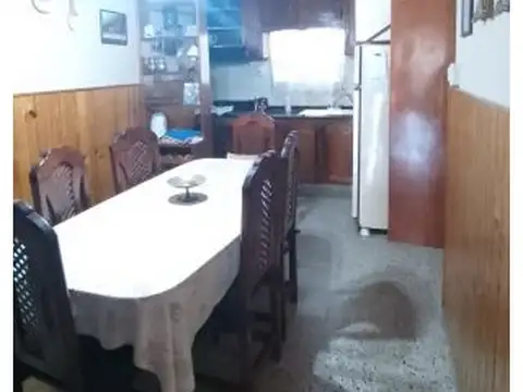 Casa 3 ambientes con 1 baño