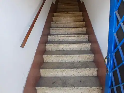 VENTA LOCAL COMERCIAL + PH 4 AMBIENTES LOMAS DEL MIRADOR